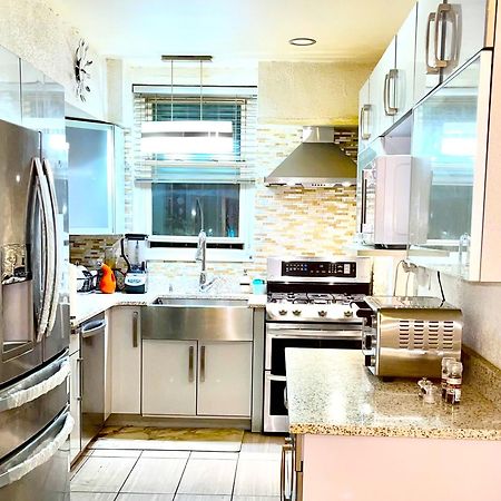 Lga Airport 3 Mins, 3 Bedroom Duplex House, Parking And Private Backyard, 9Mins Subway! Νέα Υόρκη Εξωτερικό φωτογραφία